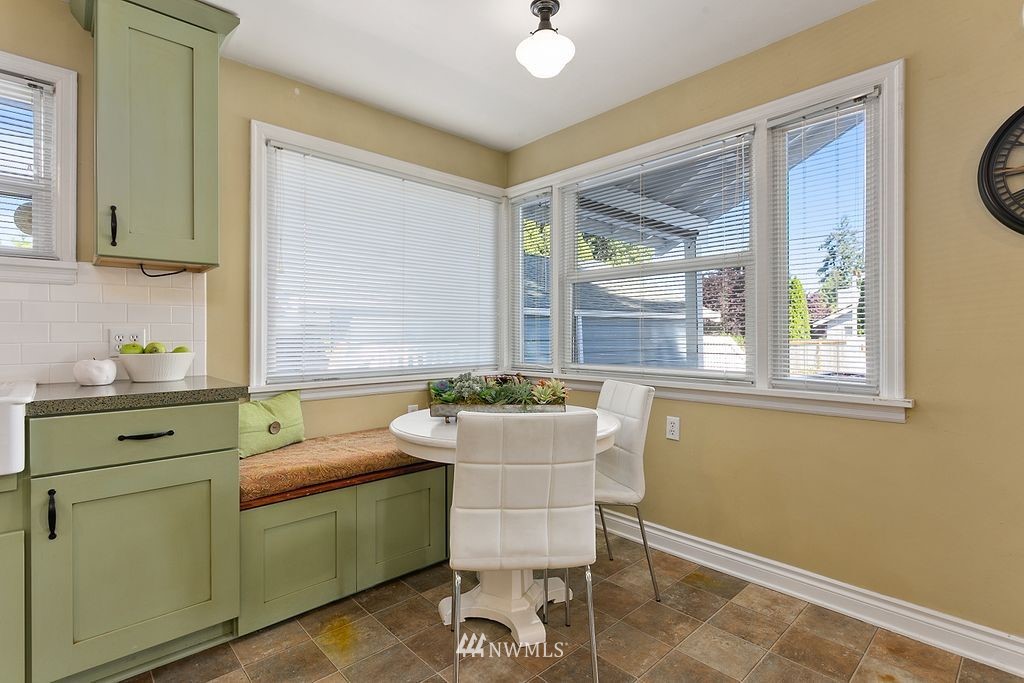 1800 Northeast 24th Street Renton, WA 98056 - Photo 6 of 35 Gallery Image 6