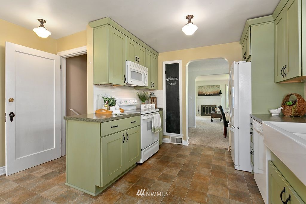 1800 Northeast 24th Street Renton, WA 98056 - Photo 7 of 35 Gallery Image 7