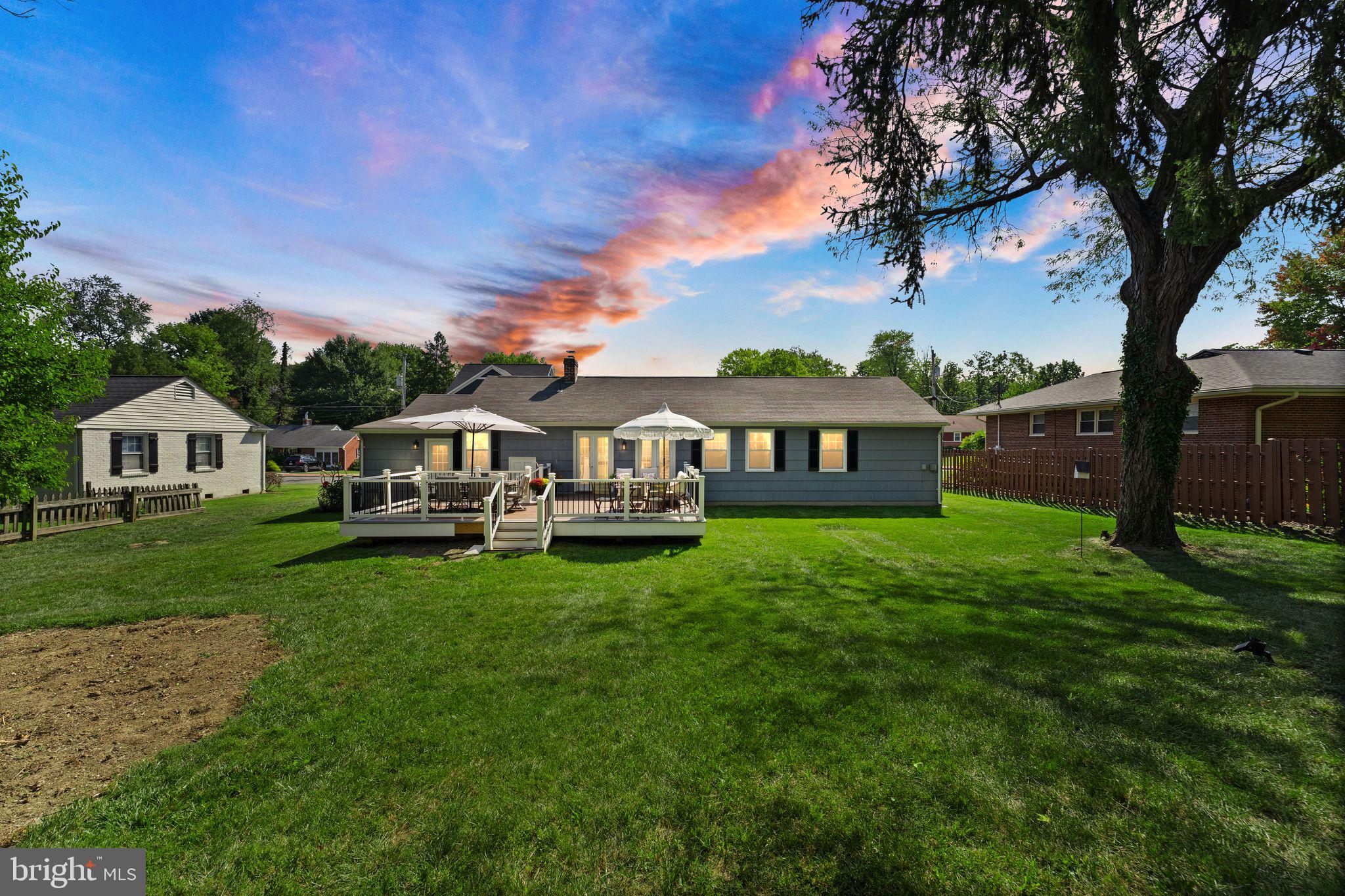 131 Woodberry Road Northeast Leesburg, VA 20176 - Photo 3 of 100 Gallery Image 3