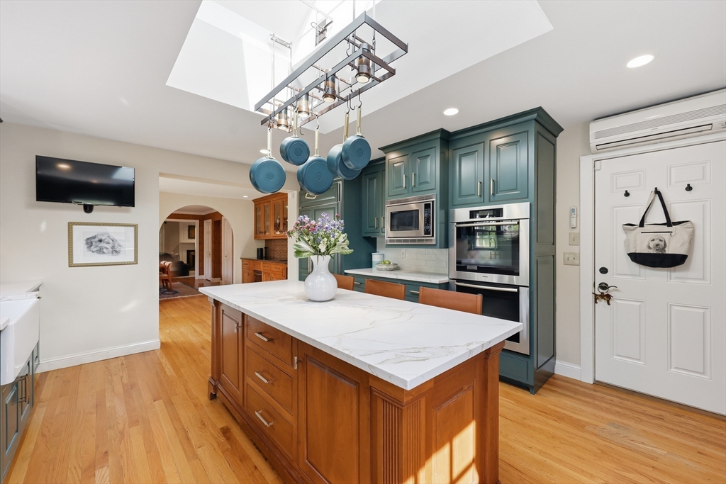 123 Englewood Road Longmeadow, MA 01106 - Photo 5 of 42 Gallery Image 5