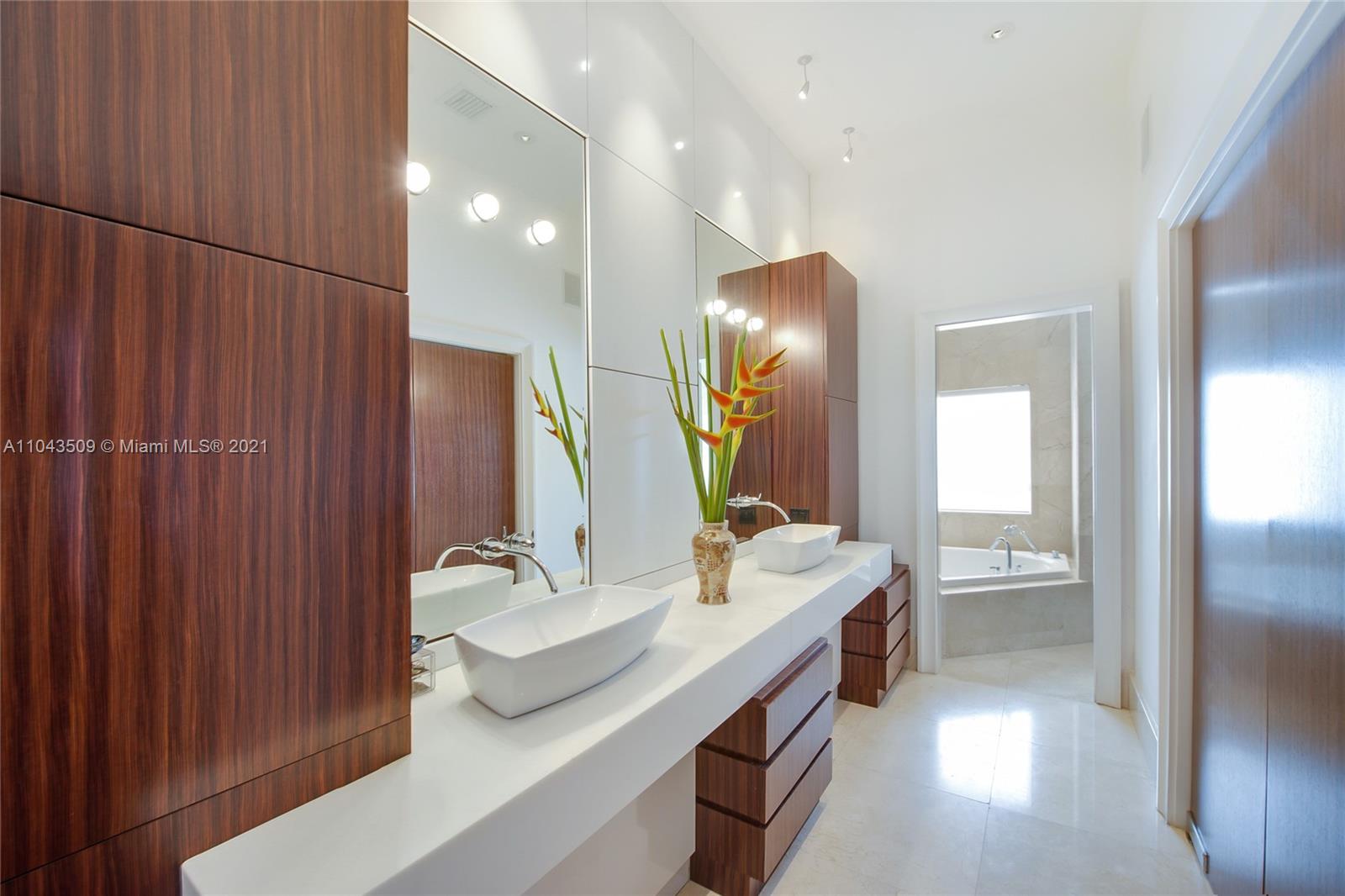 4 Coconut Lane Key Biscayne, FL 33149 - Photo 44 of 45