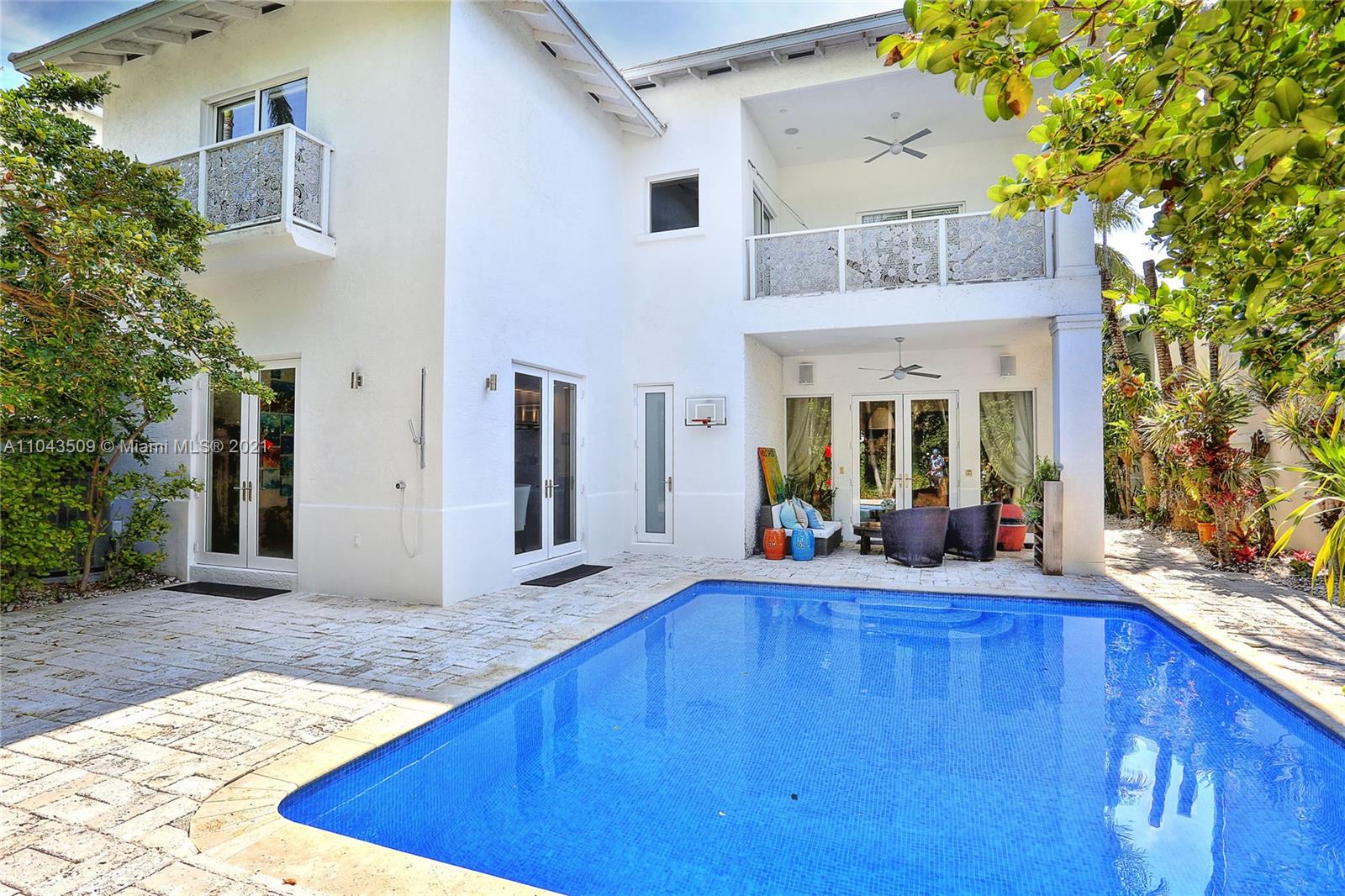 4 Coconut Lane Key Biscayne, FL 33149 - Photo 7 of 45