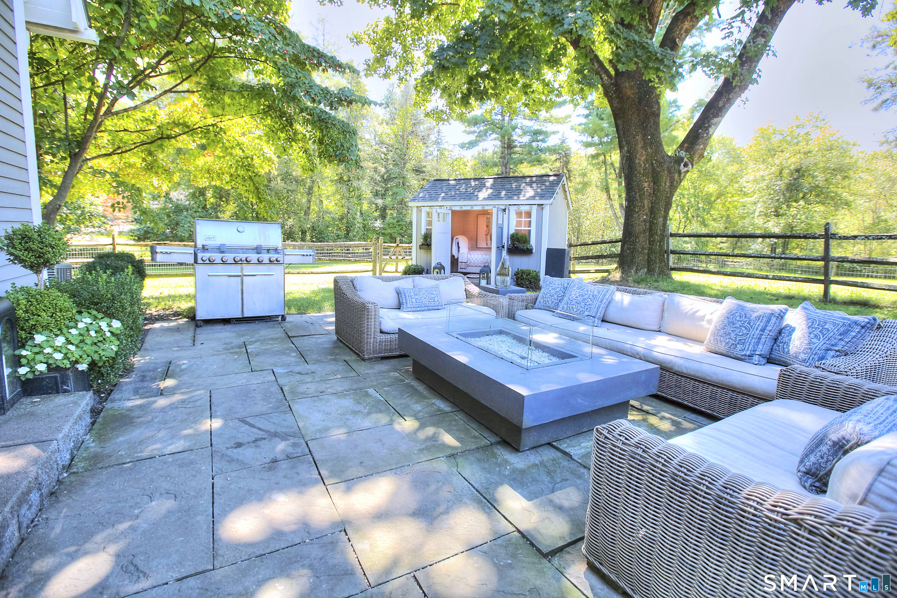 160 Cedar Road Fairfield, CT 06890 - Photo 31 of 39 Gallery Image 31