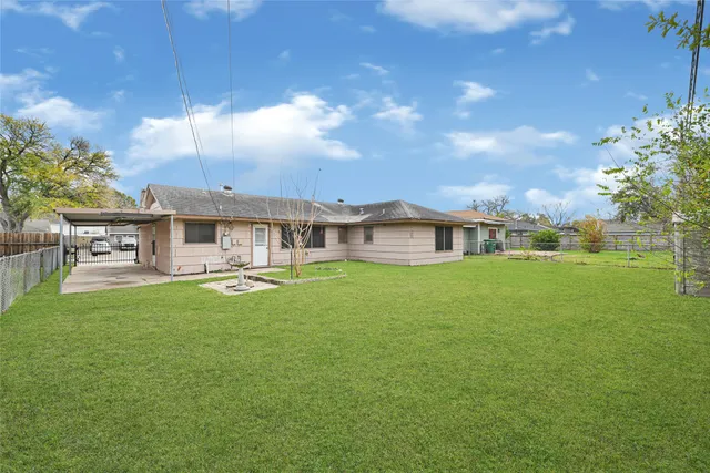 a front view of house with yard