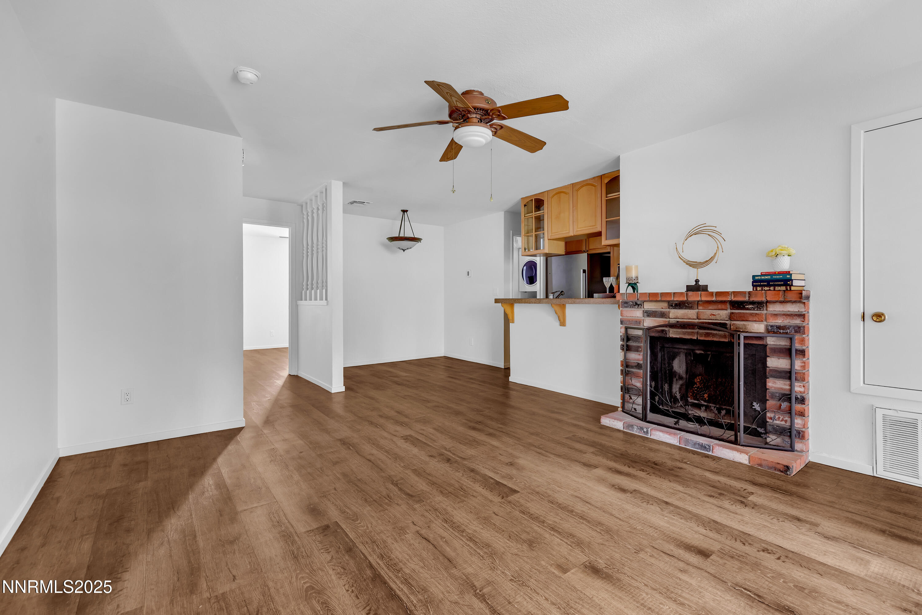 4593 Reggie Road Reno, NV 89502 - Photo 11 of 42 Reggie4593-005