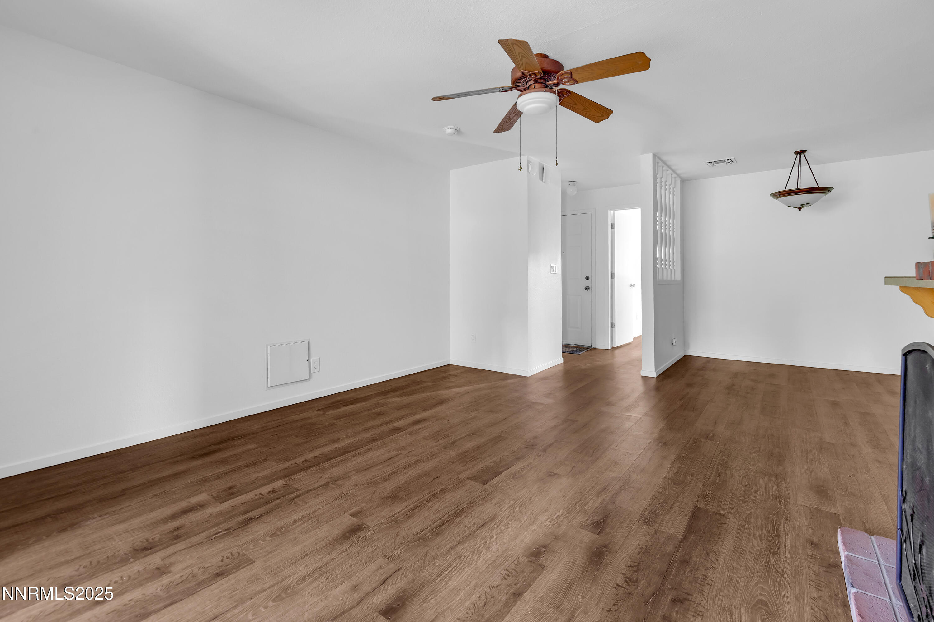 4593 Reggie Road Reno, NV 89502 - Photo 12 of 42 Reggie4593-006