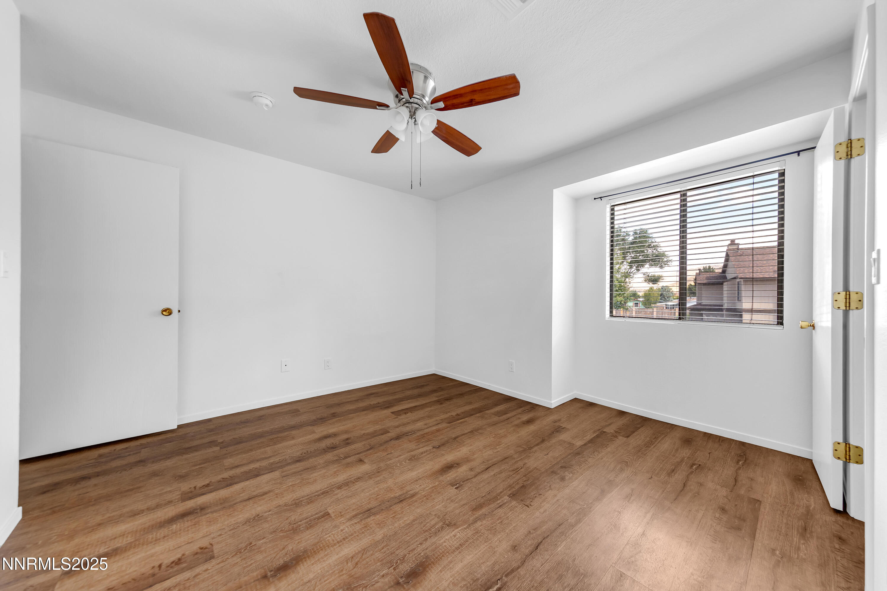 4593 Reggie Road Reno, NV 89502 - Photo 20 of 42 Reggie4593-016