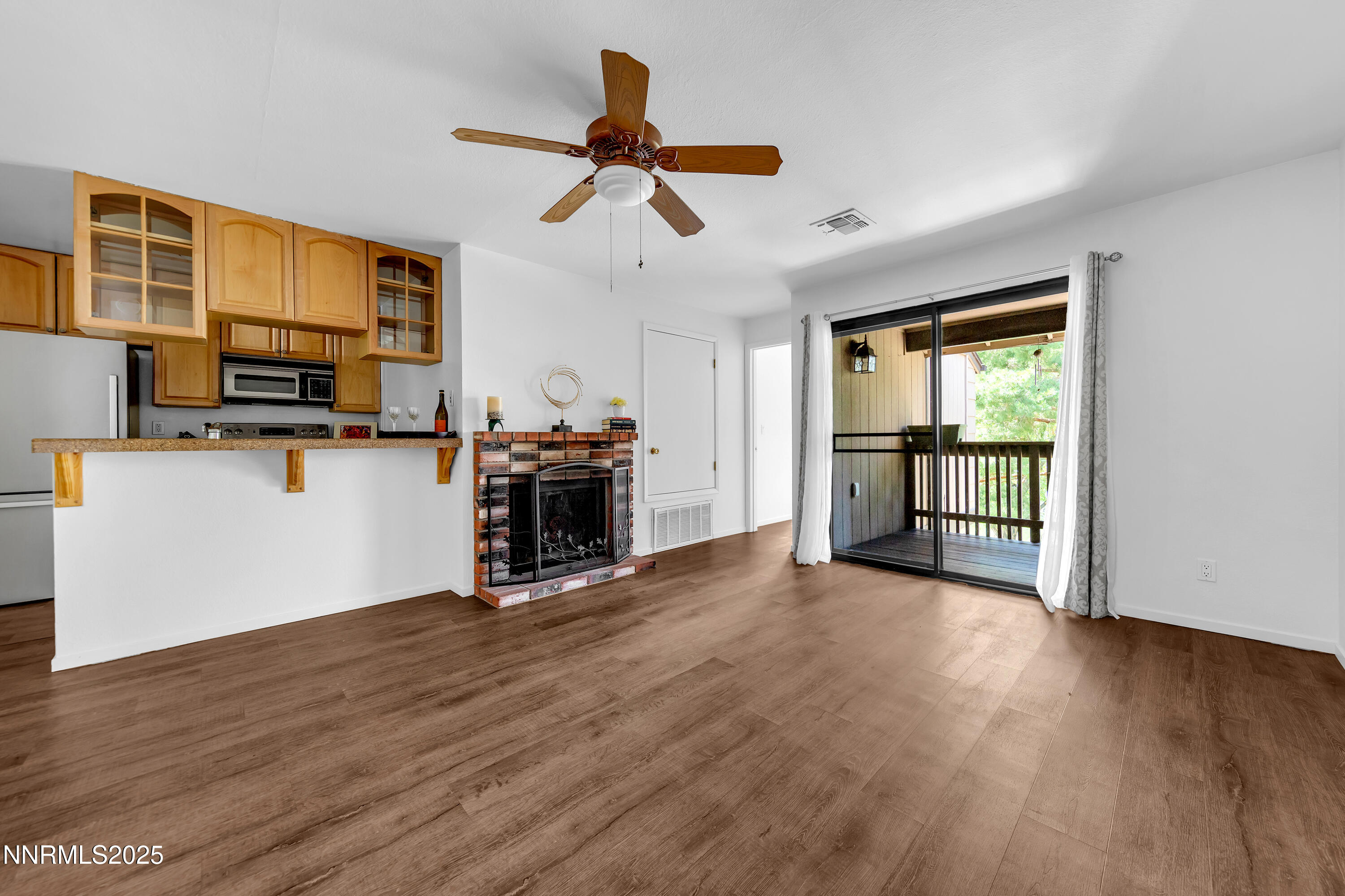 4593 Reggie Road Reno, NV 89502 - Photo 10 of 42 Reggie4593-004