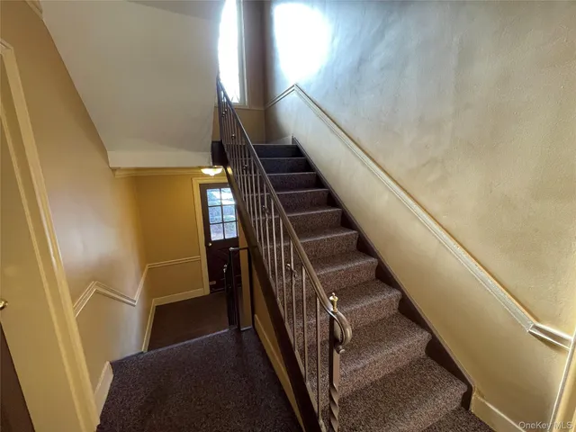 $319,990 | 43 North Forest Avenue, Unit C21, Rockville Centre, NY 11570