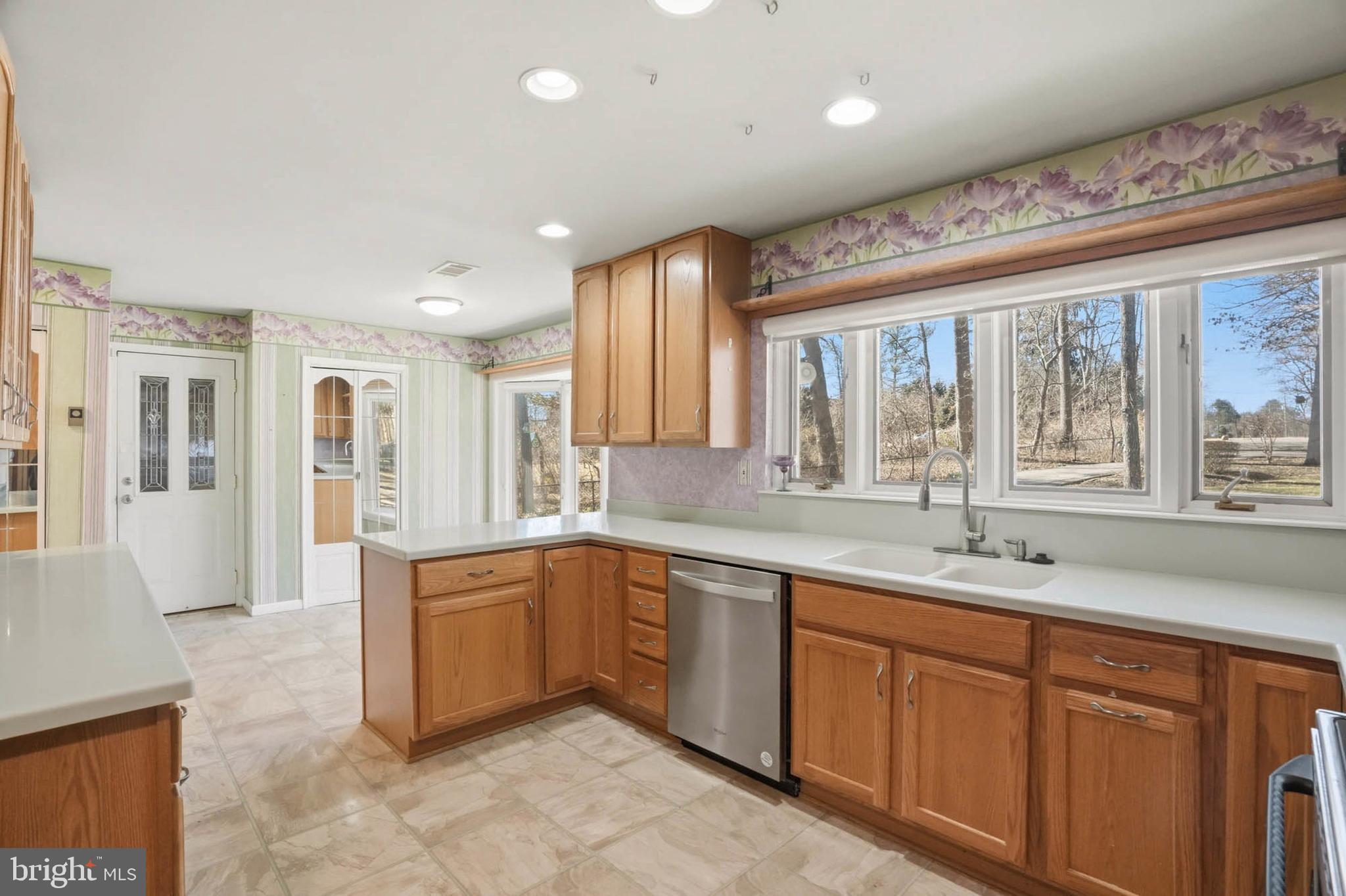 14917 Claude Lane Silver Spring, MD 20905 - Photo 8 of 52