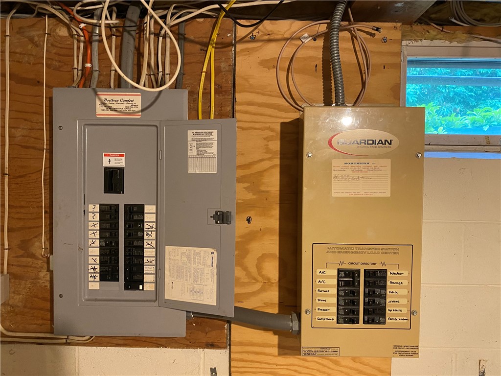 1092 Wickerton Lane Webster, NY 14580 - Photo 23 of 38