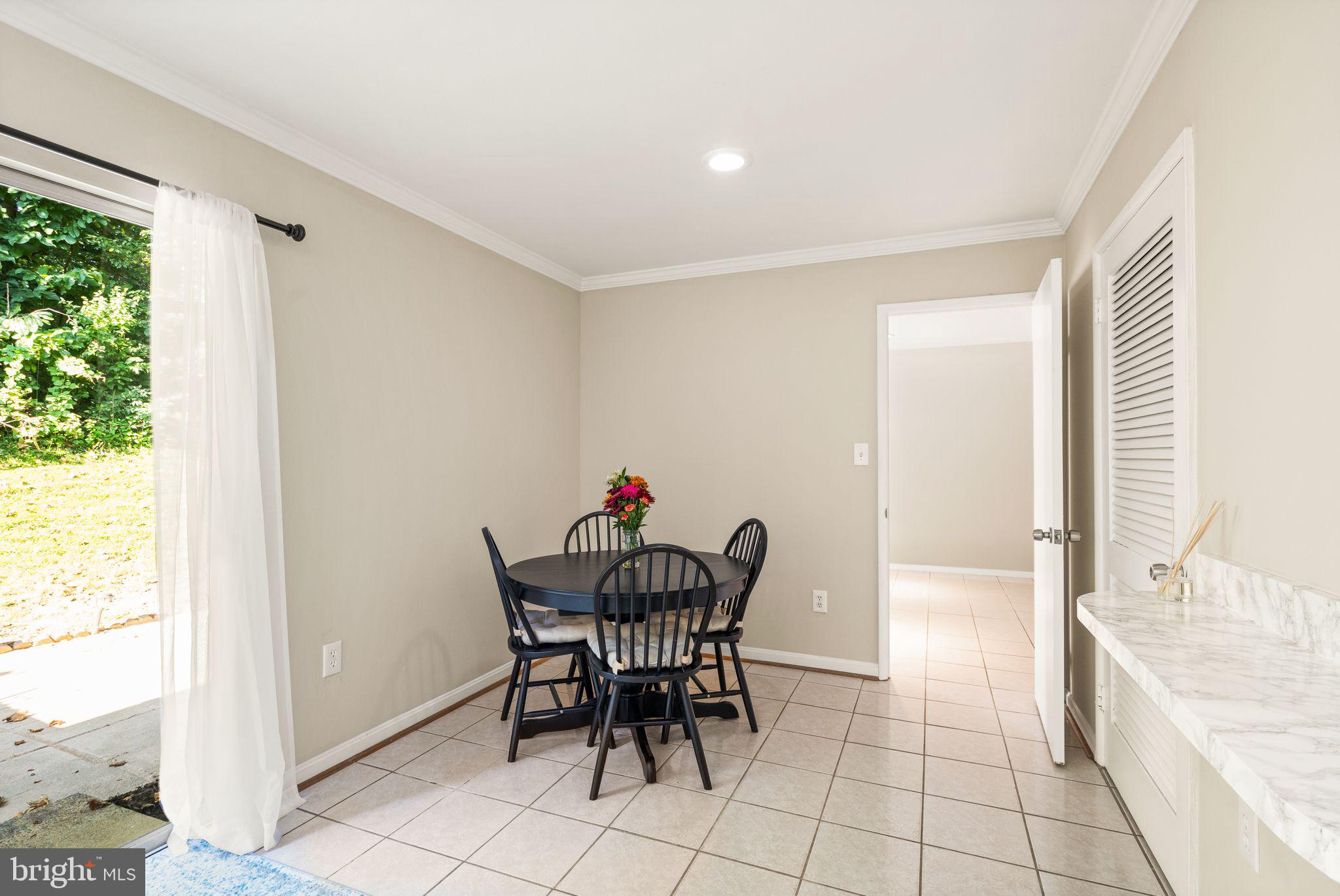 1727 Wainwright Drive Reston, VA 20190 - Photo 12 of 49