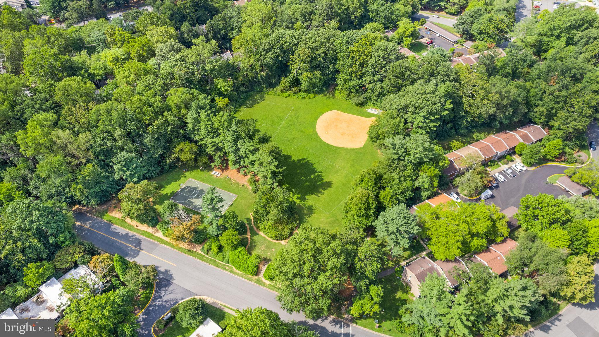 1727 Wainwright Drive Reston, VA 20190 - Photo 47 of 49