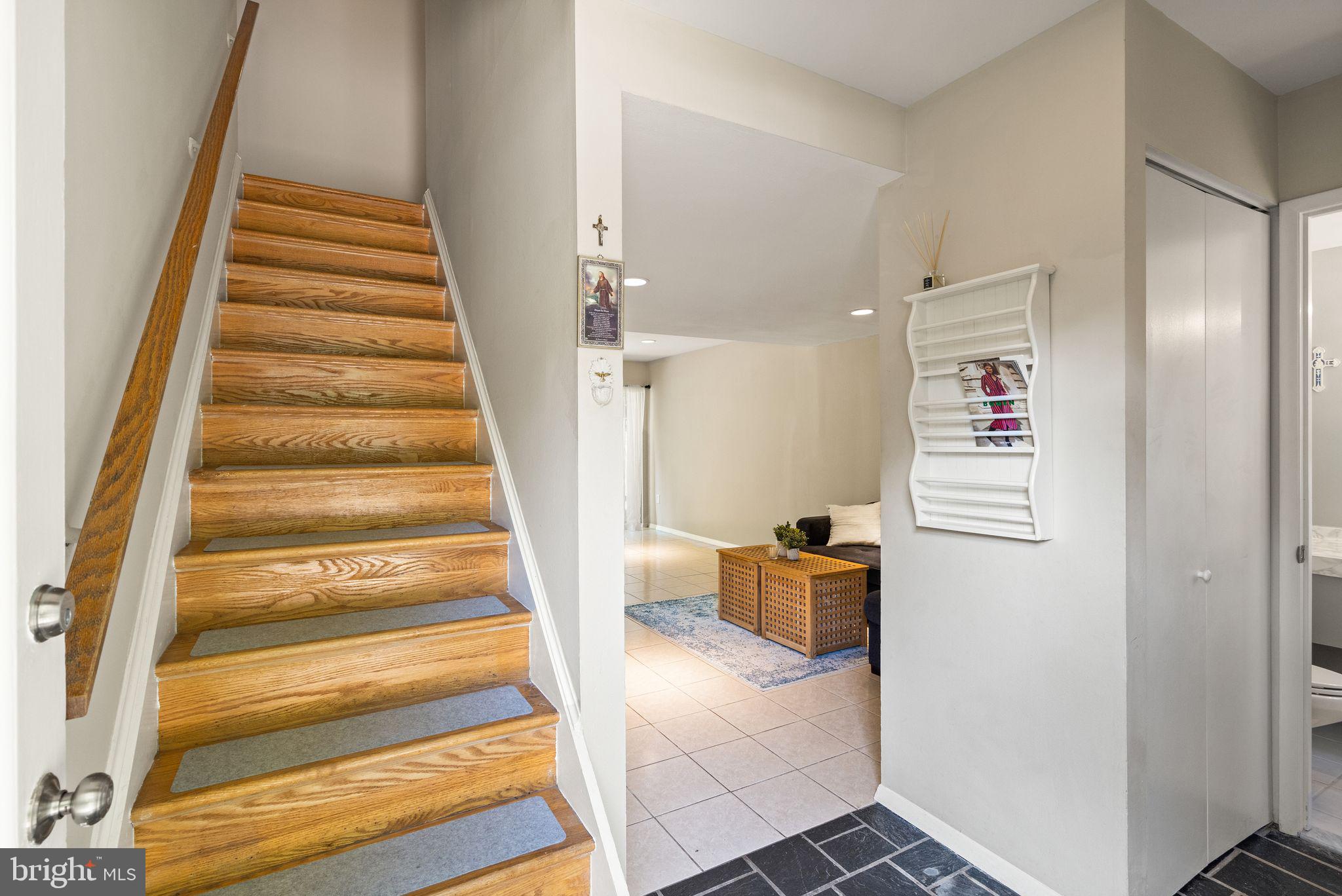 1727 Wainwright Drive Reston, VA 20190 - Photo 6 of 49