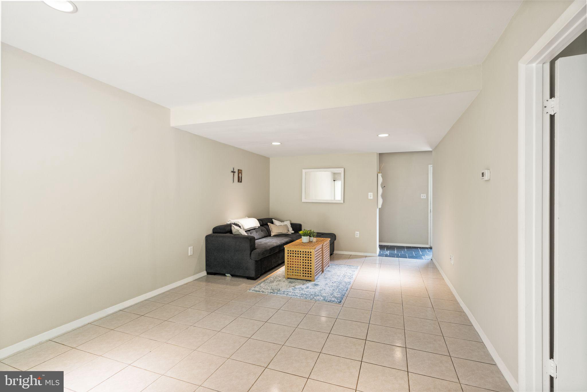 1727 Wainwright Drive Reston, VA 20190 - Photo 9 of 49