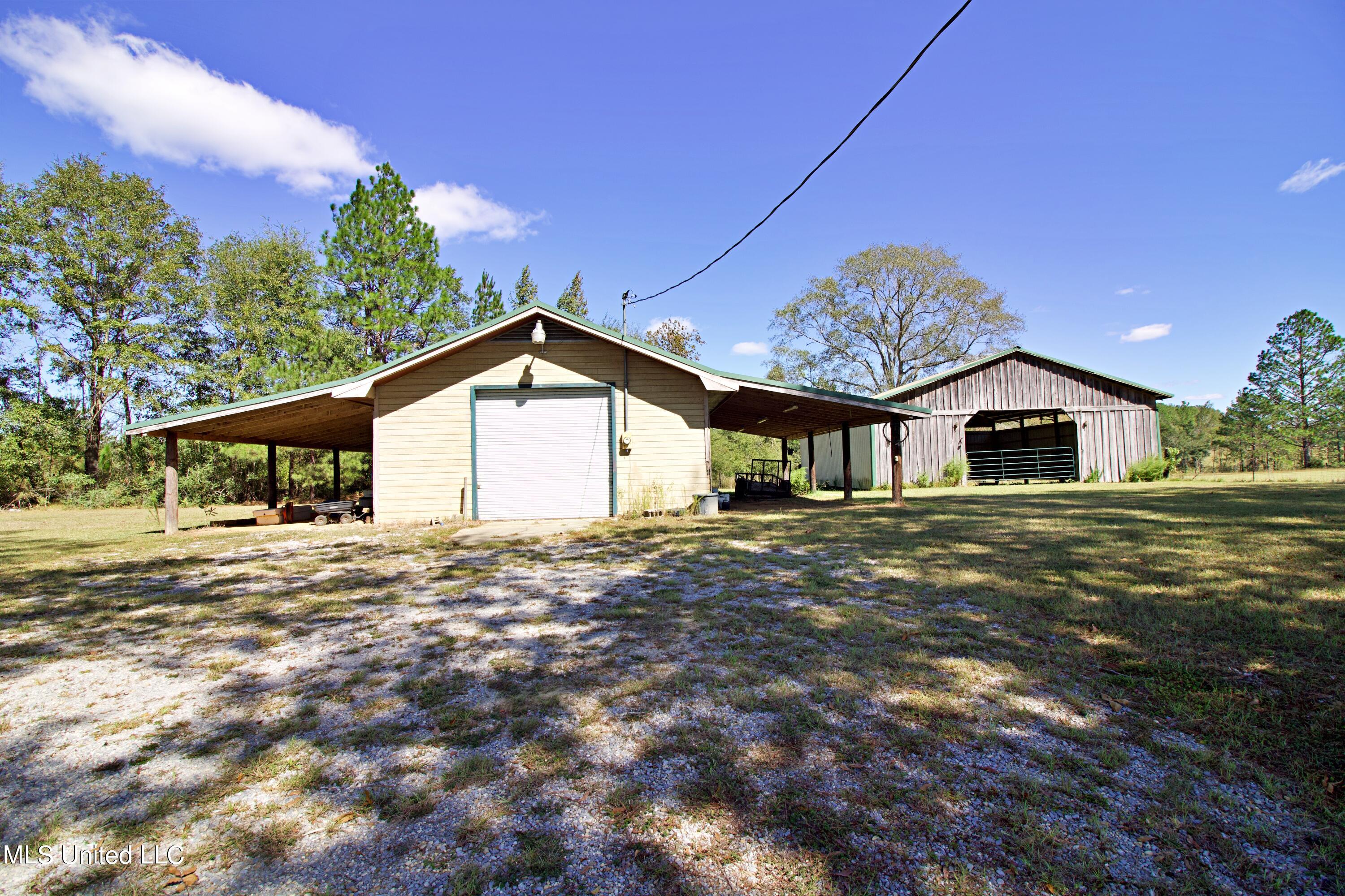 574 Walters Loop Laurel, MS 39443 - Photo 19 of 19 IMG_1985