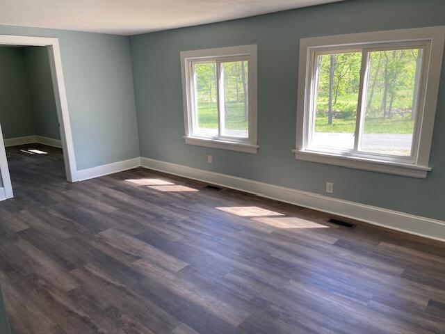 6717 Dawnwood Road Roanoke, VA 24018 - Photo 7 of 8 Living room