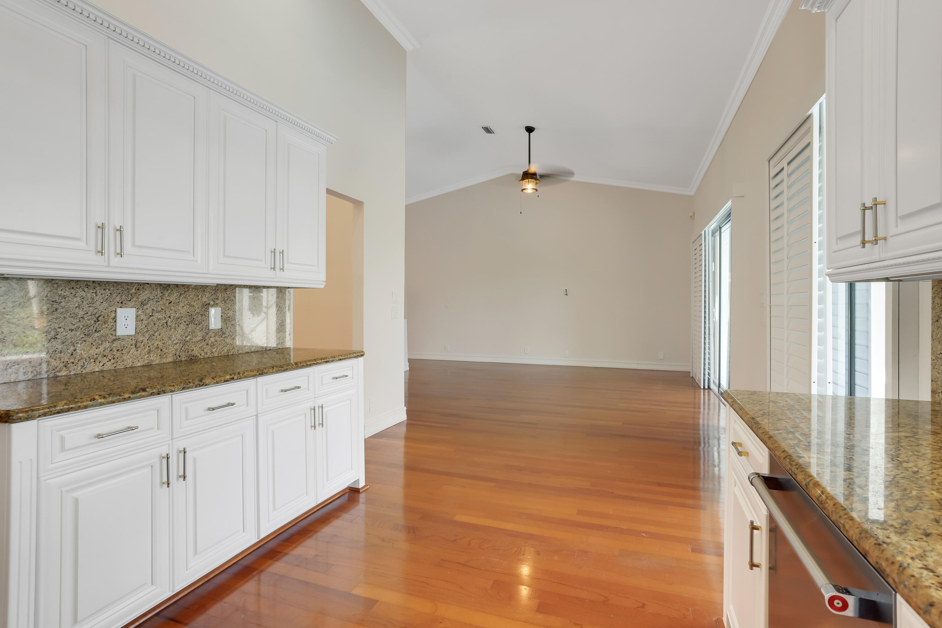 2560 Northwest 40th Street Boca Raton, FL 33434 - Photo 16 of 43 Kitchen