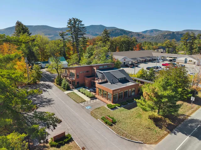 $4,400,000 | 2906 White Mountain Highway, Conway, NH 03860