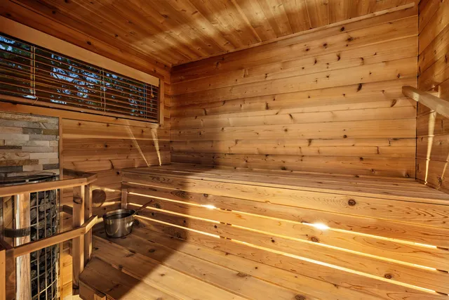 $4,400,000 | 2906 White Mountain Highway, Conway, NH 03860