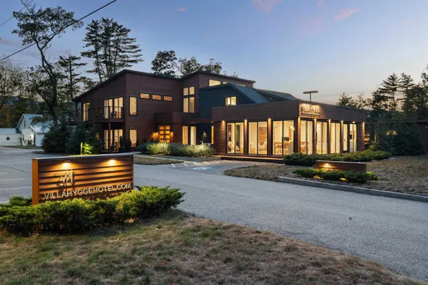 $4,400,000 | 2906 White Mountain Highway, Conway, NH 03860