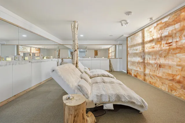 $4,400,000 | 2906 White Mountain Highway, Conway, NH 03860