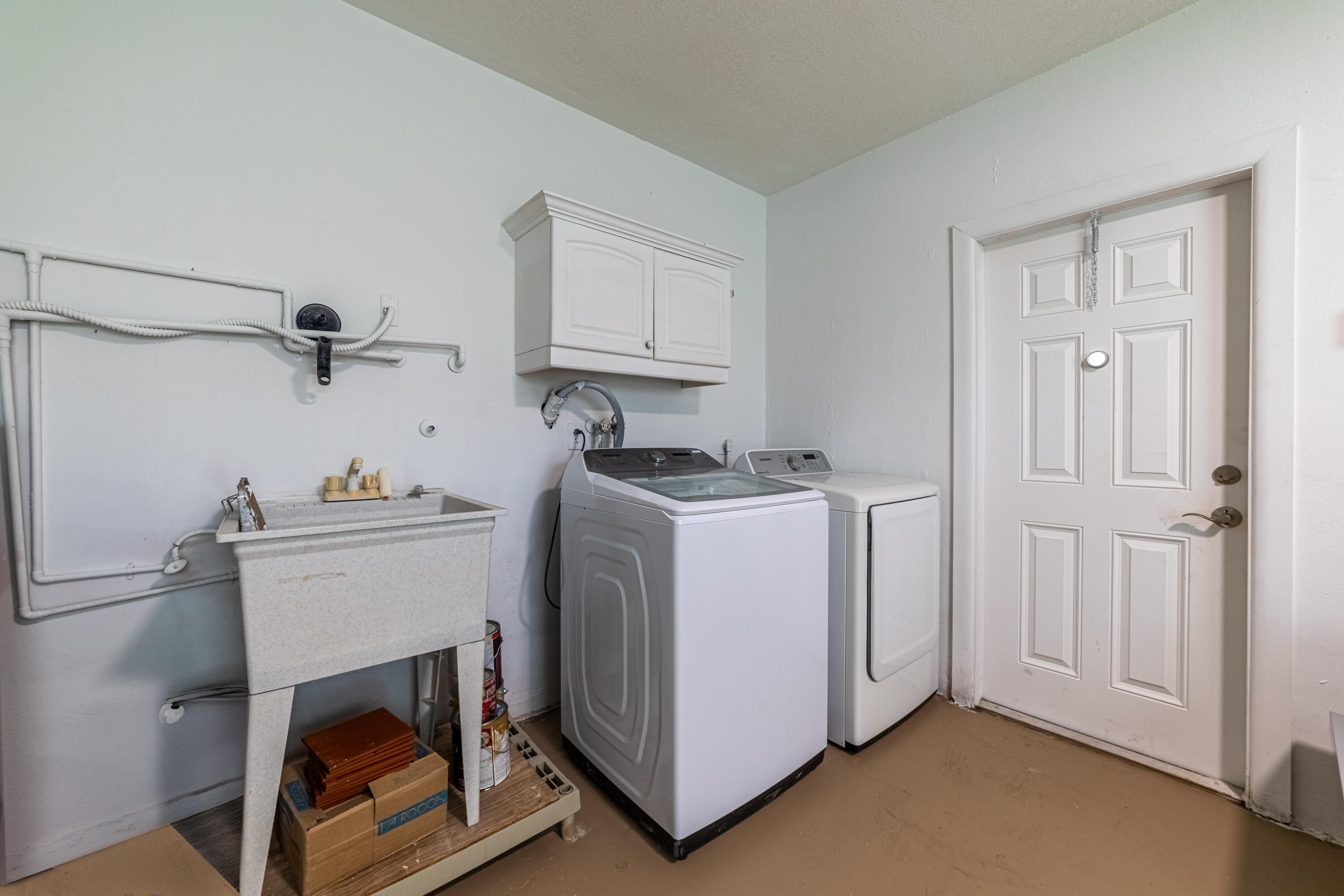 18085 102nd Way South Boca Raton, FL 33498 - Photo 32 of 50 Laundry/garage/sink