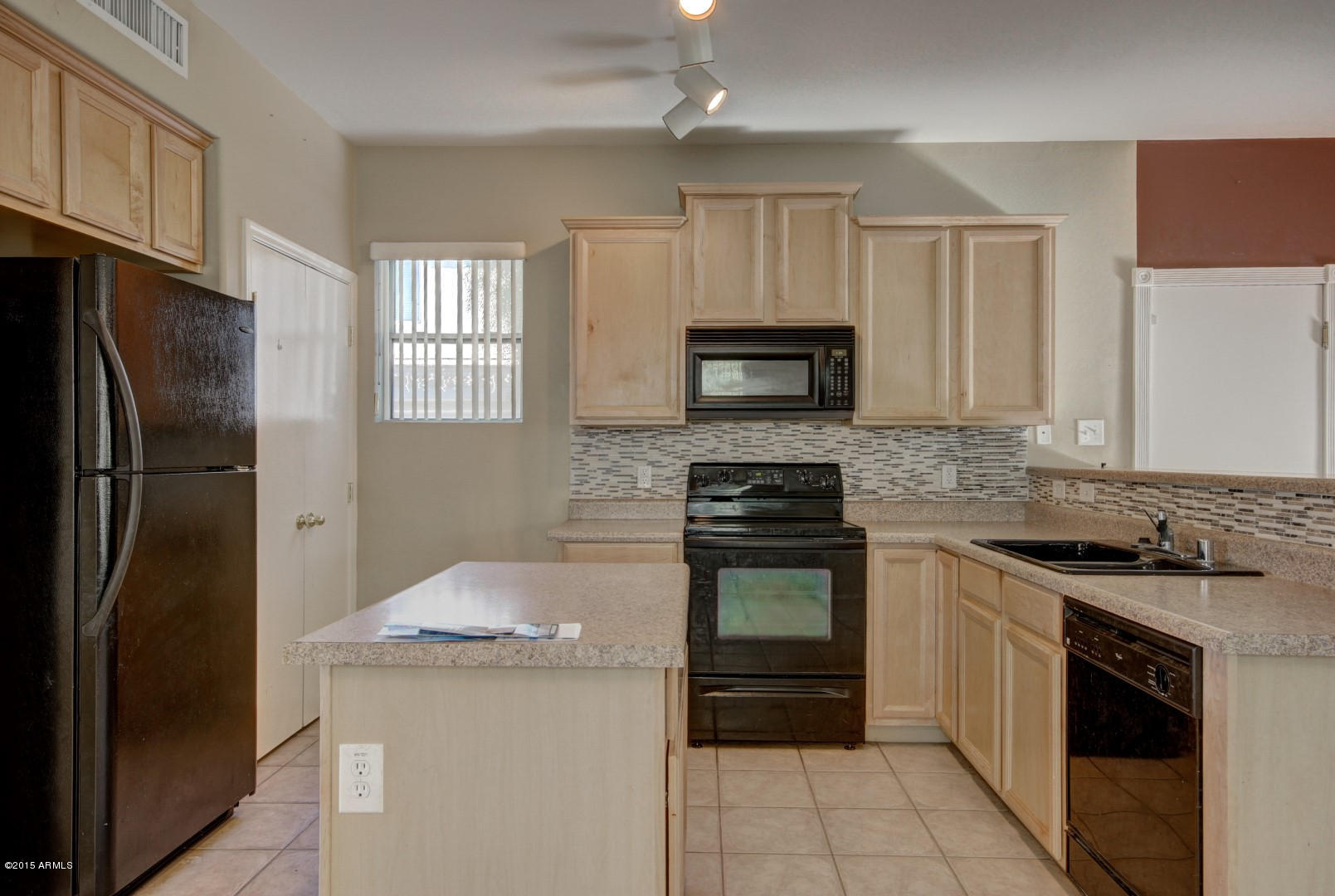 4217 West Maldonado Road Phoenix, AZ 85041 - Photo 11 of 35 Maldonado (8)