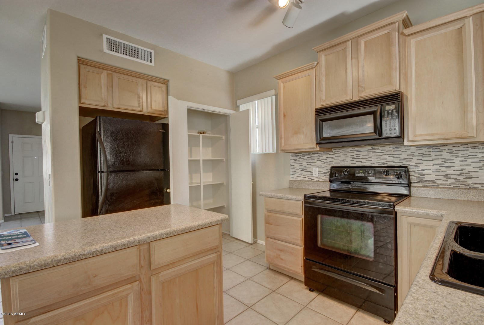 4217 West Maldonado Road Phoenix, AZ 85041 - Photo 12 of 35 Maldonado (9)