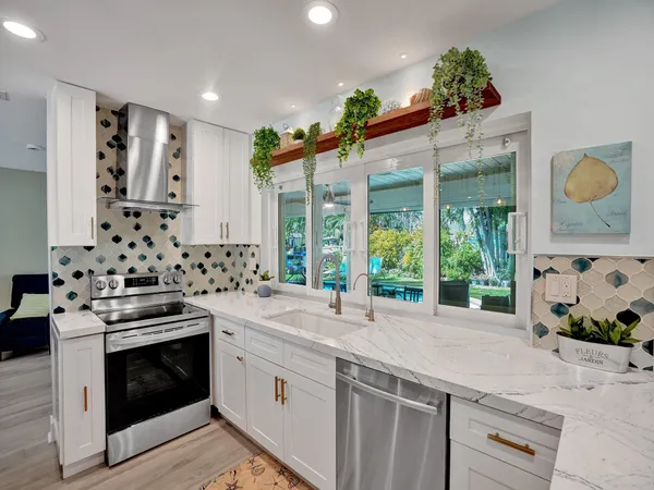 $2,075,000 | 3821 Northeast 29th Avenue, Lighthouse Point, FL 33064