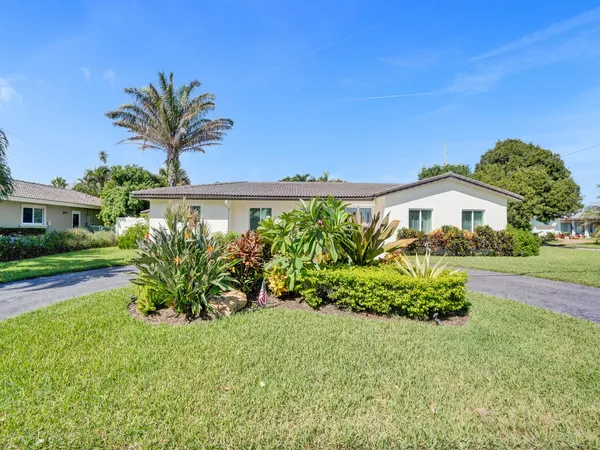 $2,075,000 | 3821 Northeast 29th Avenue, Lighthouse Point, FL 33064