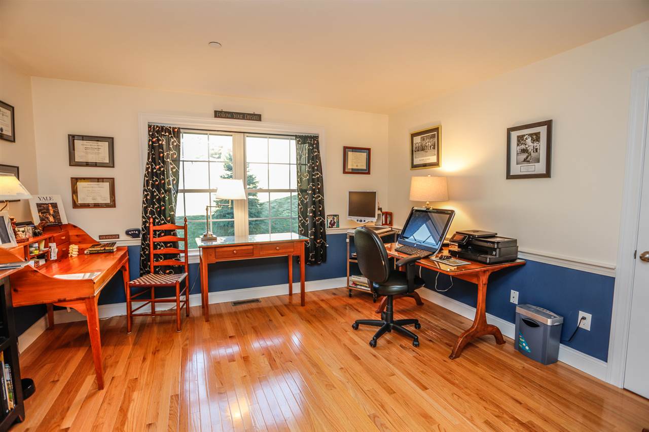 19 Shaker Hill Road Hooksett, NH 03106 - Photo 18 of 40