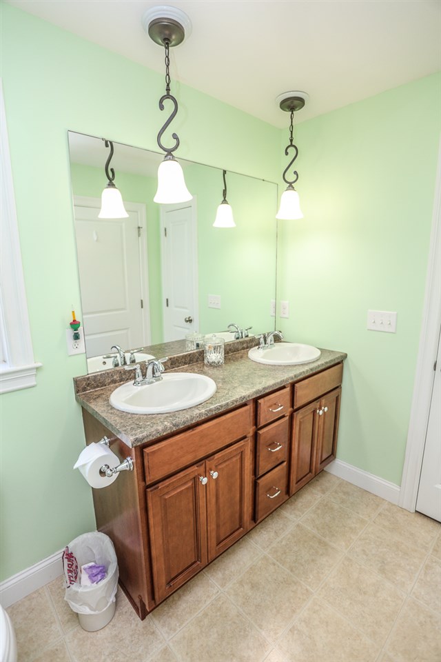 19 Shaker Hill Road Hooksett, NH 03106 - Photo 22 of 40