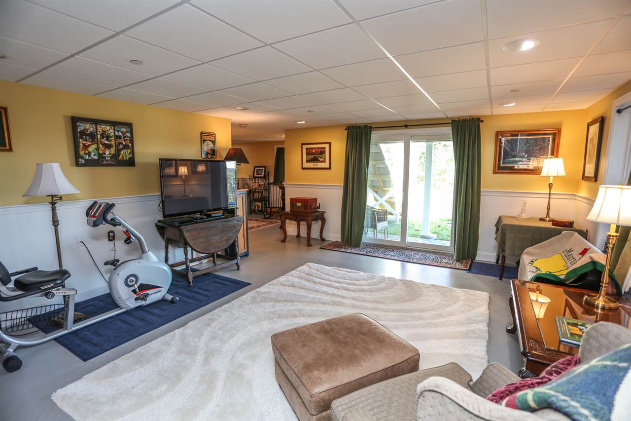 19 Shaker Hill Road Hooksett, NH 03106 - Photo 27 of 40