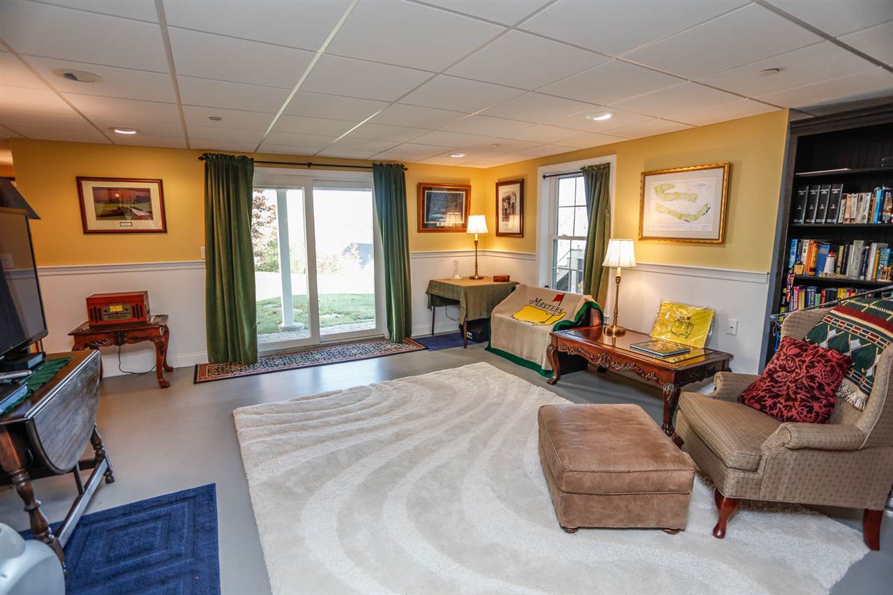 19 Shaker Hill Road Hooksett, NH 03106 - Photo 29 of 40