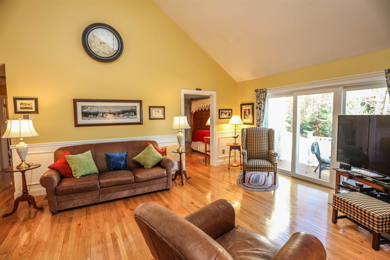 19 Shaker Hill Road Hooksett, NH 03106 - Photo 9 of 40