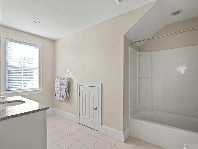 $5,700 | 105-107 North Street, Unit 105, Newton, MA 02460