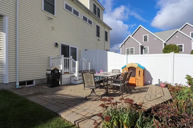 $5,700 | 105-107 North Street, Unit 105, Newton, MA 02460