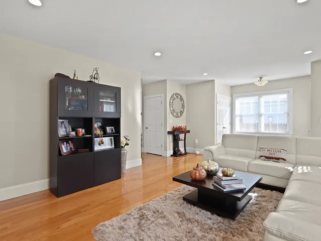 $5,700 | 105-107 North Street, Unit 105, Newton, MA 02460