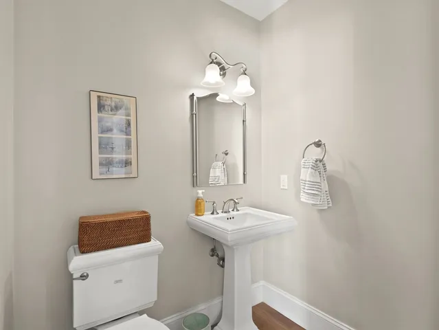 $5,700 | 105-107 North Street, Unit 105, Newton, MA 02460