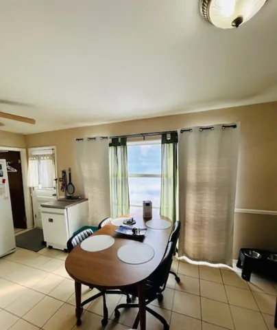 $325,000 | 485 Washington Boulevard, Hoffman Estates, IL 60169