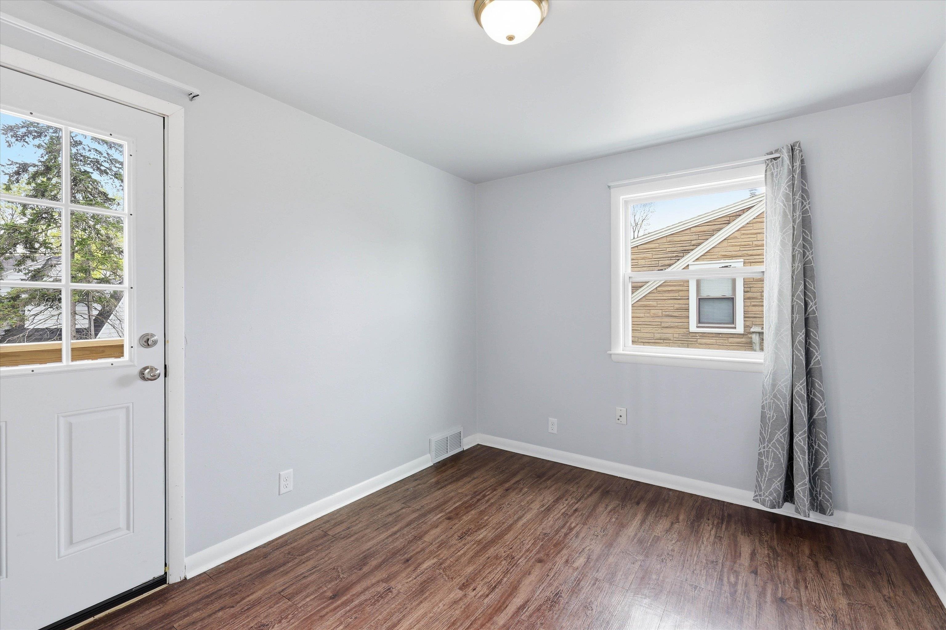 1219 West Packard Street Appleton, WI 54914 - Photo 11 of 25