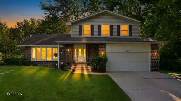 $615,000 | 2717 Bordeaux Place, Lisle, IL 60532