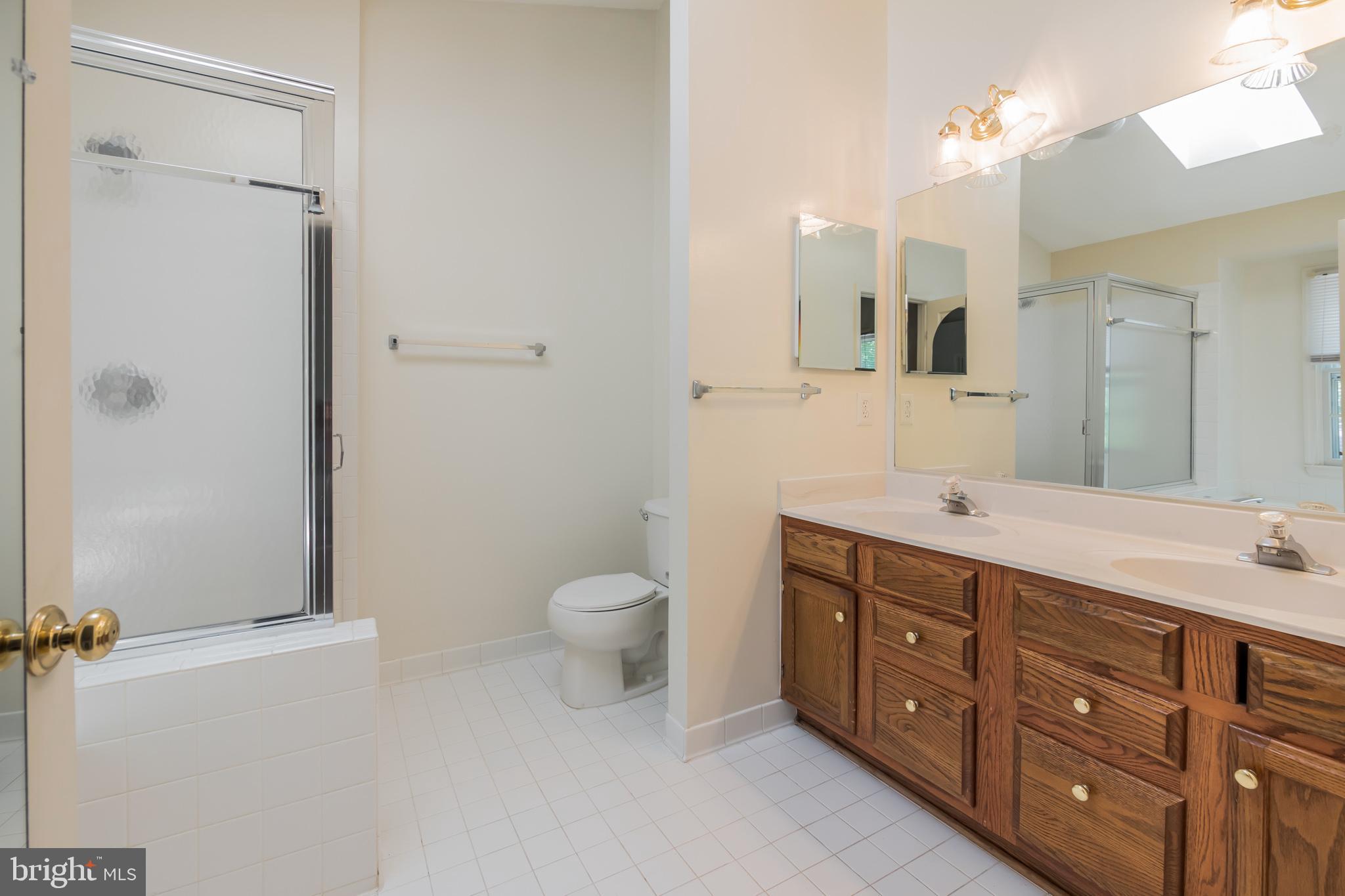 6509 Hubbardton Way Springfield, VA 22150 - Photo 18 of 31 Master bathroom