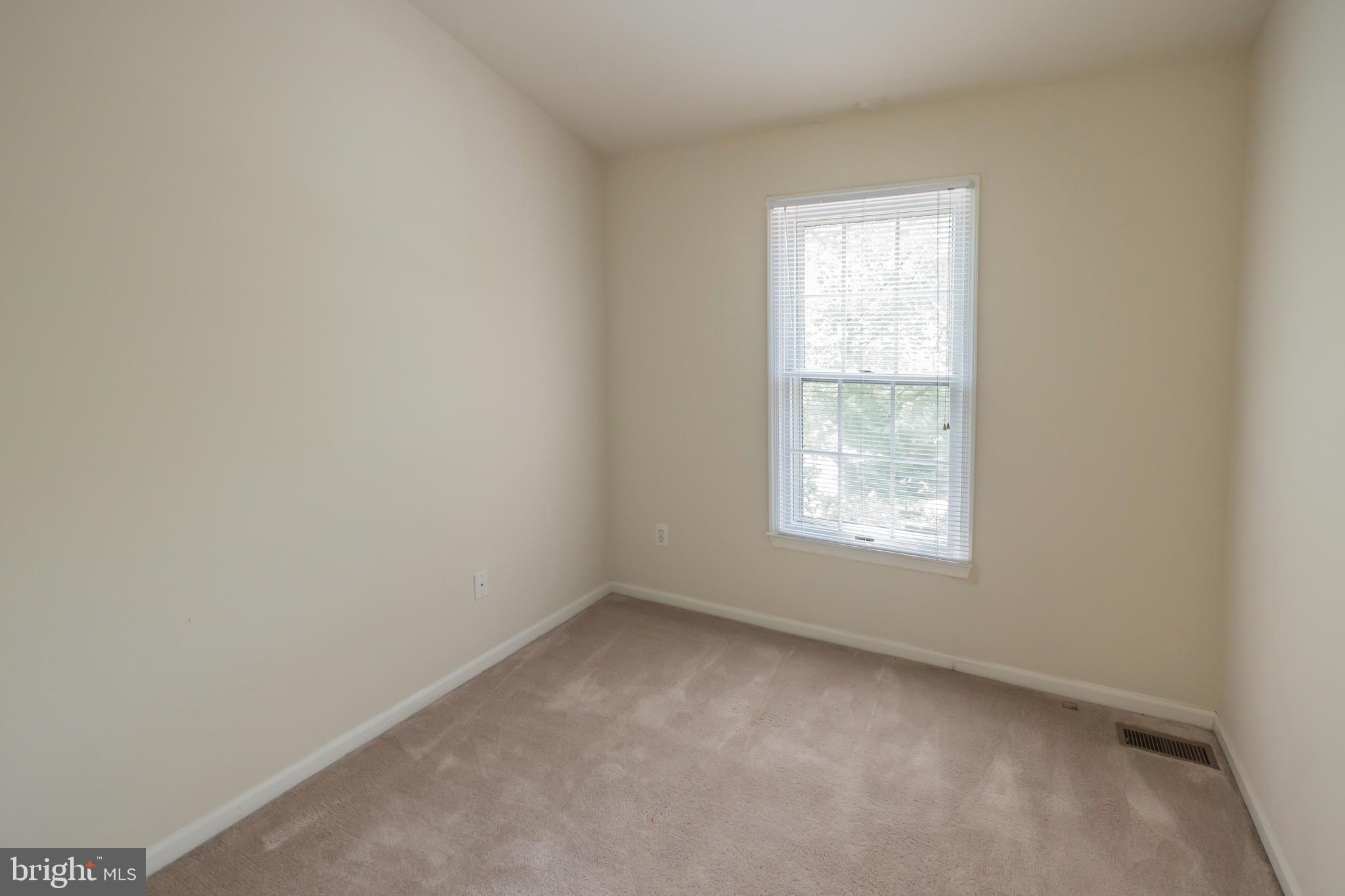 6509 Hubbardton Way Springfield, VA 22150 - Photo 20 of 31 Forward Bedroom