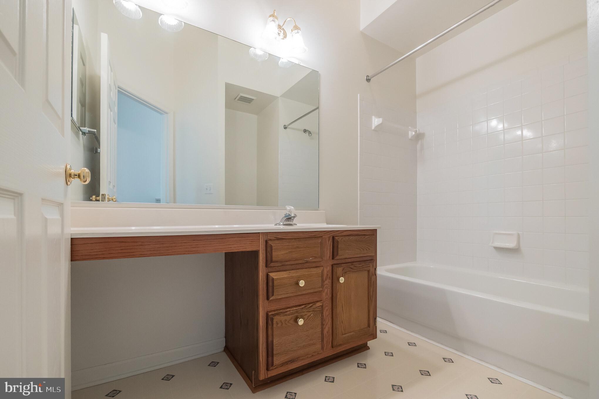 6509 Hubbardton Way Springfield, VA 22150 - Photo 24 of 31 Upstairs bathroom Hallway