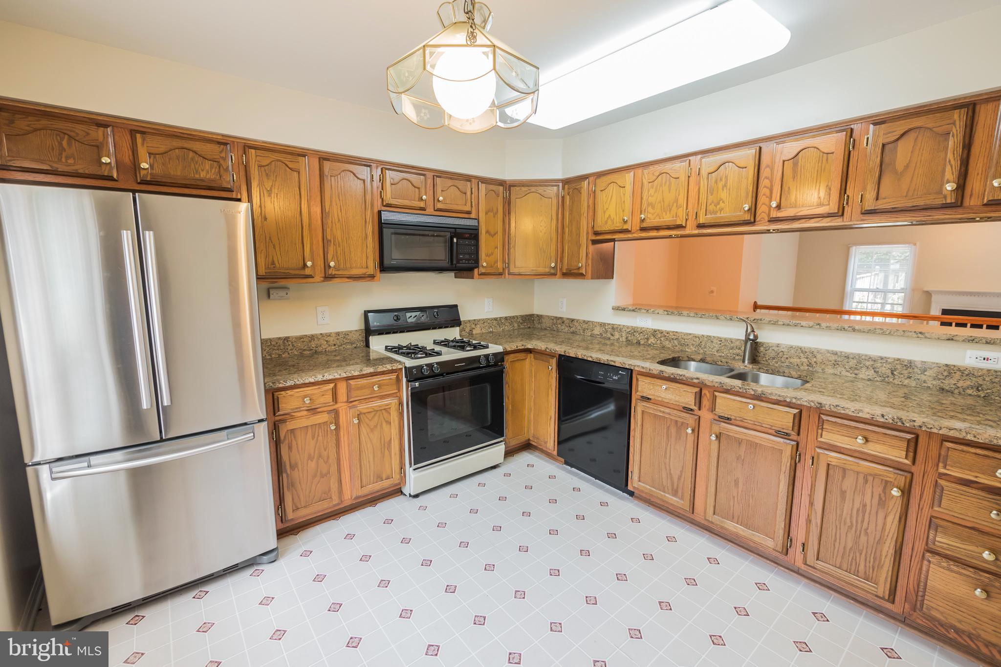 6509 Hubbardton Way Springfield, VA 22150 - Photo 5 of 31 Kitchen