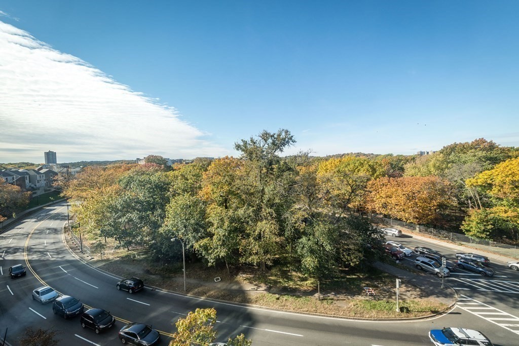 80 Fenwood Road, Unit 610 Boston, MA 02115 - Photo 7 of 18 Gallery Image 7