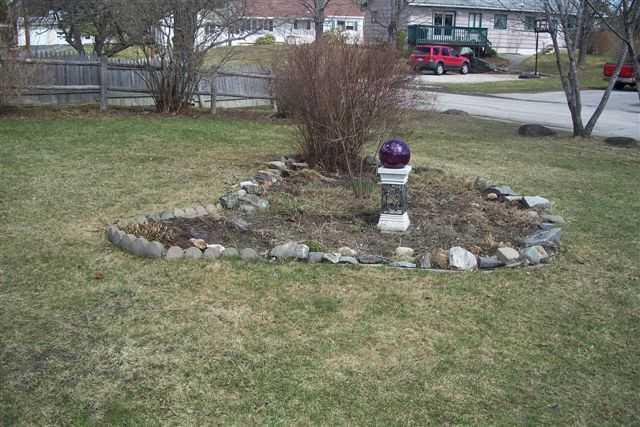 8 Riley Street Lewiston, ME 04240 - Photo 11 of 13 Yard/Garden.