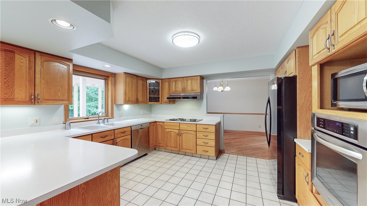 19206 Rashell Drive Bedford, OH 44146 - Photo 10 of 50